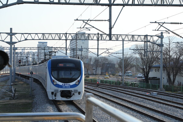 춘천역으로 들어오는 전동열차. (사진=MS투데이 DB)
