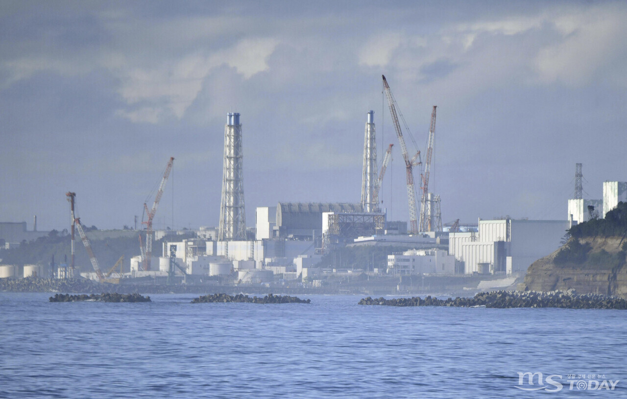 일본 정부가 22일 후쿠시마 제1원자력발전소에서 나오는 오염수(일본 정부 명칭 '처리수')의 해양 방류를 이르면 24일에 시작한다고 밝혔다. (사진=연합뉴스)
