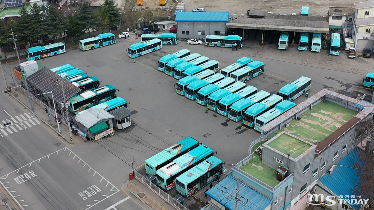 춘천시 전기버스 36대 가운데 20대가량은 중국산인 것으로 드러났다. 중국산 전기버스에서 고장이 이어져 운수 종사자와 시민들은 우려하고 있다. (사진=MS투데이 DB)