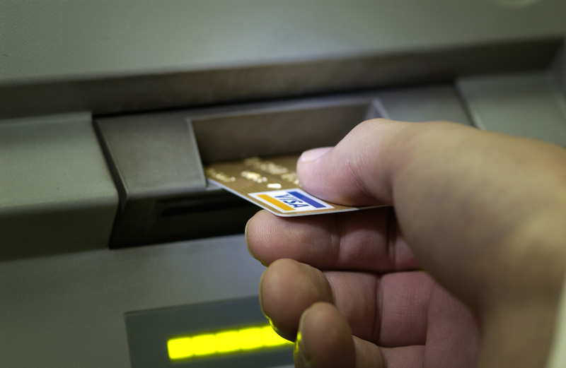 내년부터 6개 은행이 고령자 대상 ATM 수수료를 전면 면제한다. (사진=클립아트코리아)