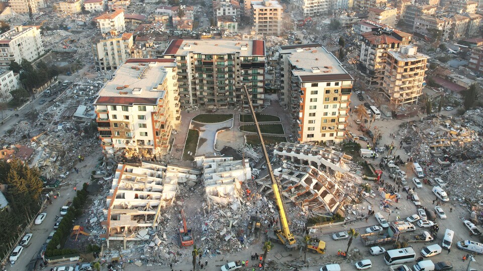 튀르키예 하타이 안타키아 시내 건물들이 지진으로 인해 무너져있다. (사진=연합뉴스)