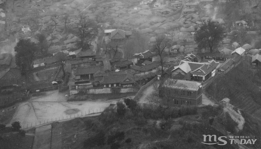 1919년 봉의산에서 바라본 춘천이궁. (사진=국립중앙박물관)