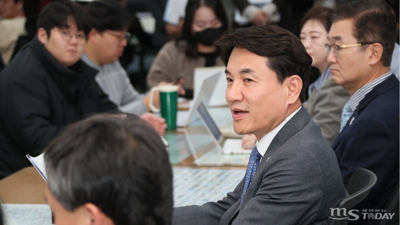 김진태 지사는 올해 계획으로 도의 5대 미래산업 육성에 계속해서 집중하겠다고 말하고 있다. (사진=강원특별자치도)