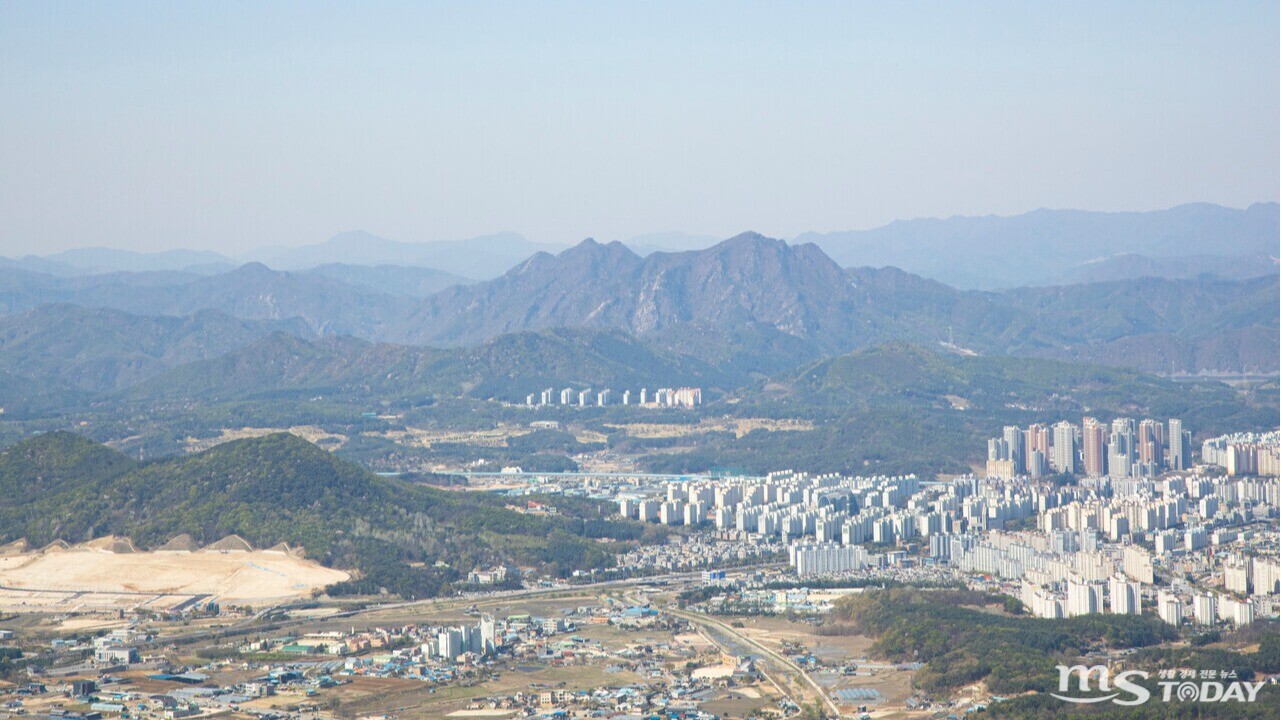 대룡산에서 바라본 안마산과 국사봉의 모습. (사진=MS투데이 DB)