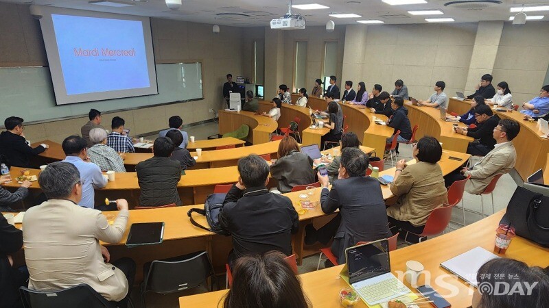 강원창조경제혁신센터는 지난 16일 센터 대회의실에서 4월 ‘춘천벤처클럽’을 개최했다. (사진=강원창조경제혁신센터)